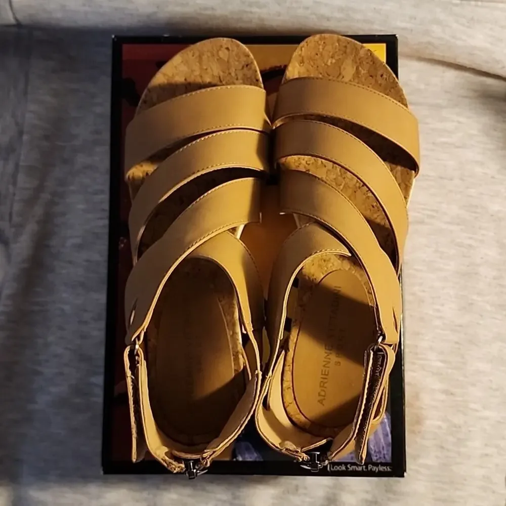 Adrienne Vittadini Sport Sandals Sz 8.5M